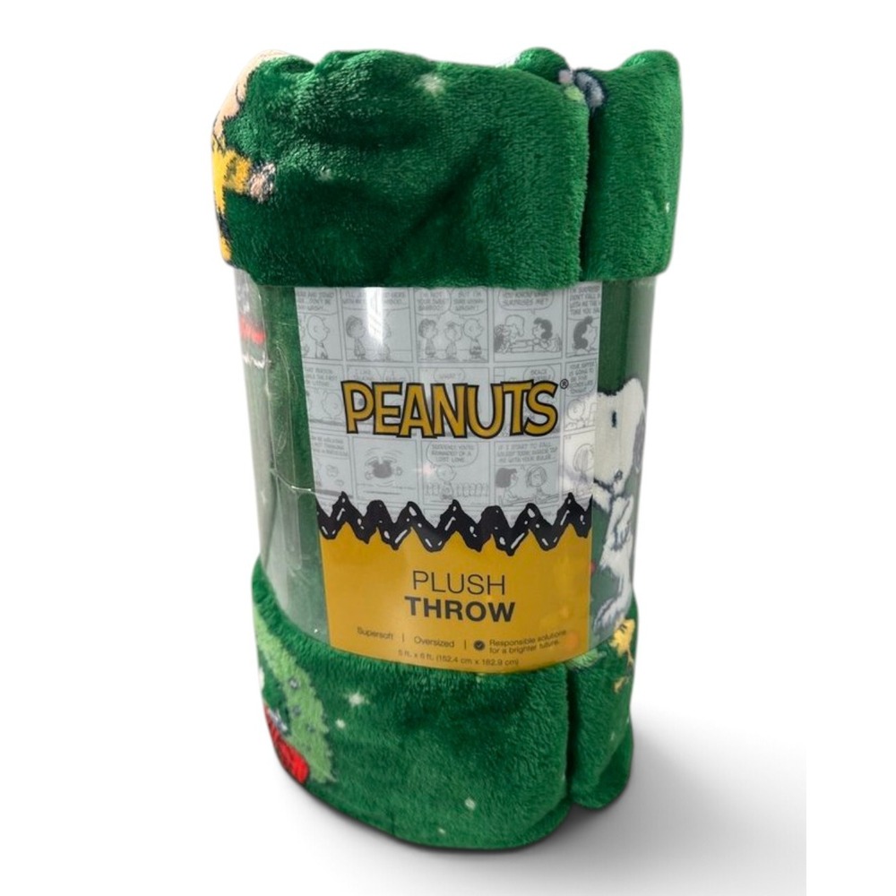 Peanuts Snoopy Charlie Brown Christmas Plush Throw Green 5 x 6 Ft New